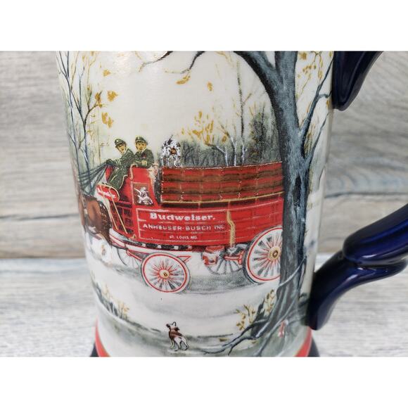 1990 Budweiser Stein Clydesdales Horses Holiday Beer Dark Blue Trim - Picture 2 of 9